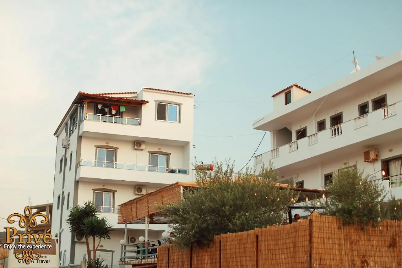 Privé Hotel&Apartment Sarandë 3*,  Albania