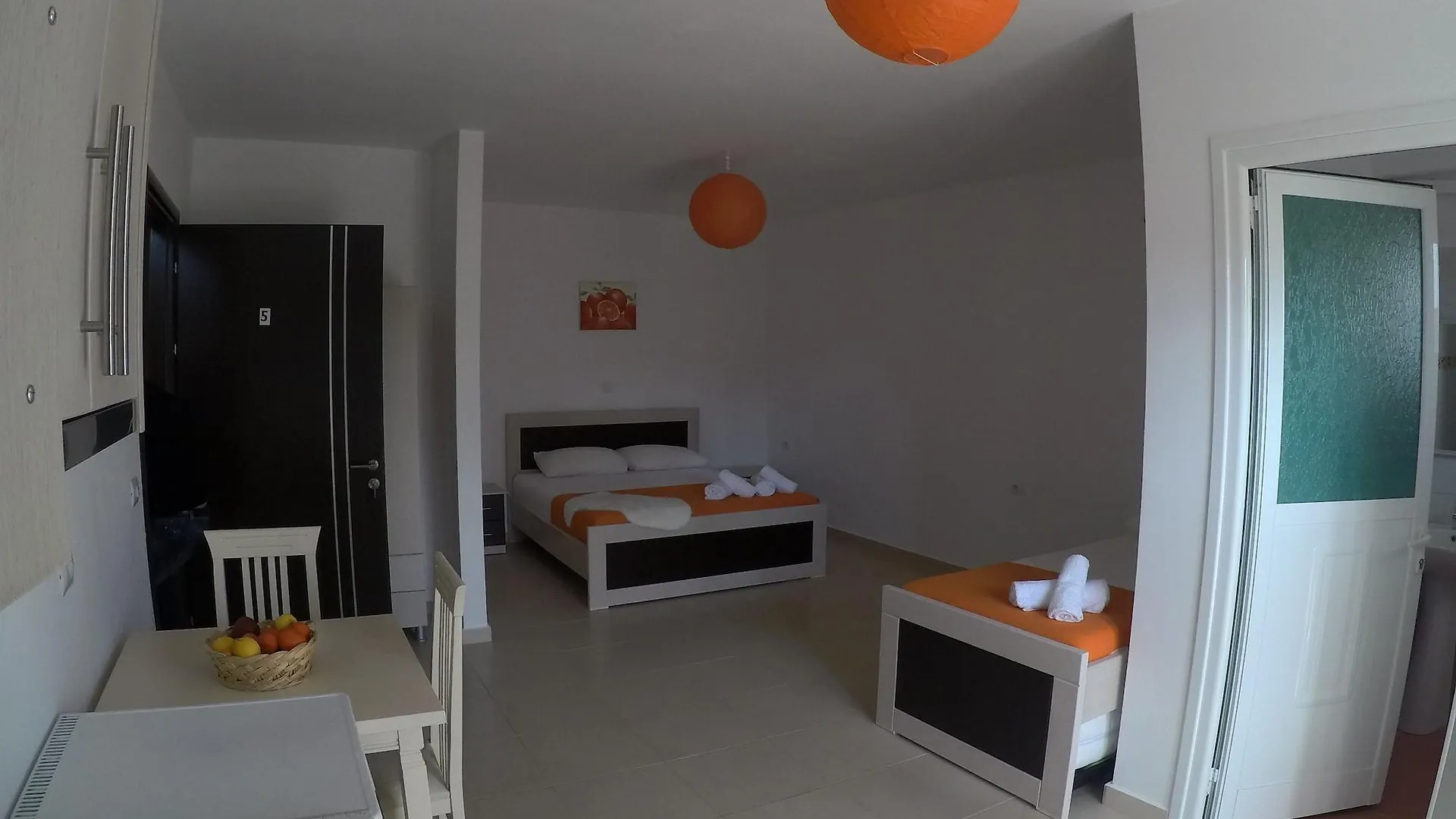 *** Hotel Privé Hotel&Apartment Sarandë Albania