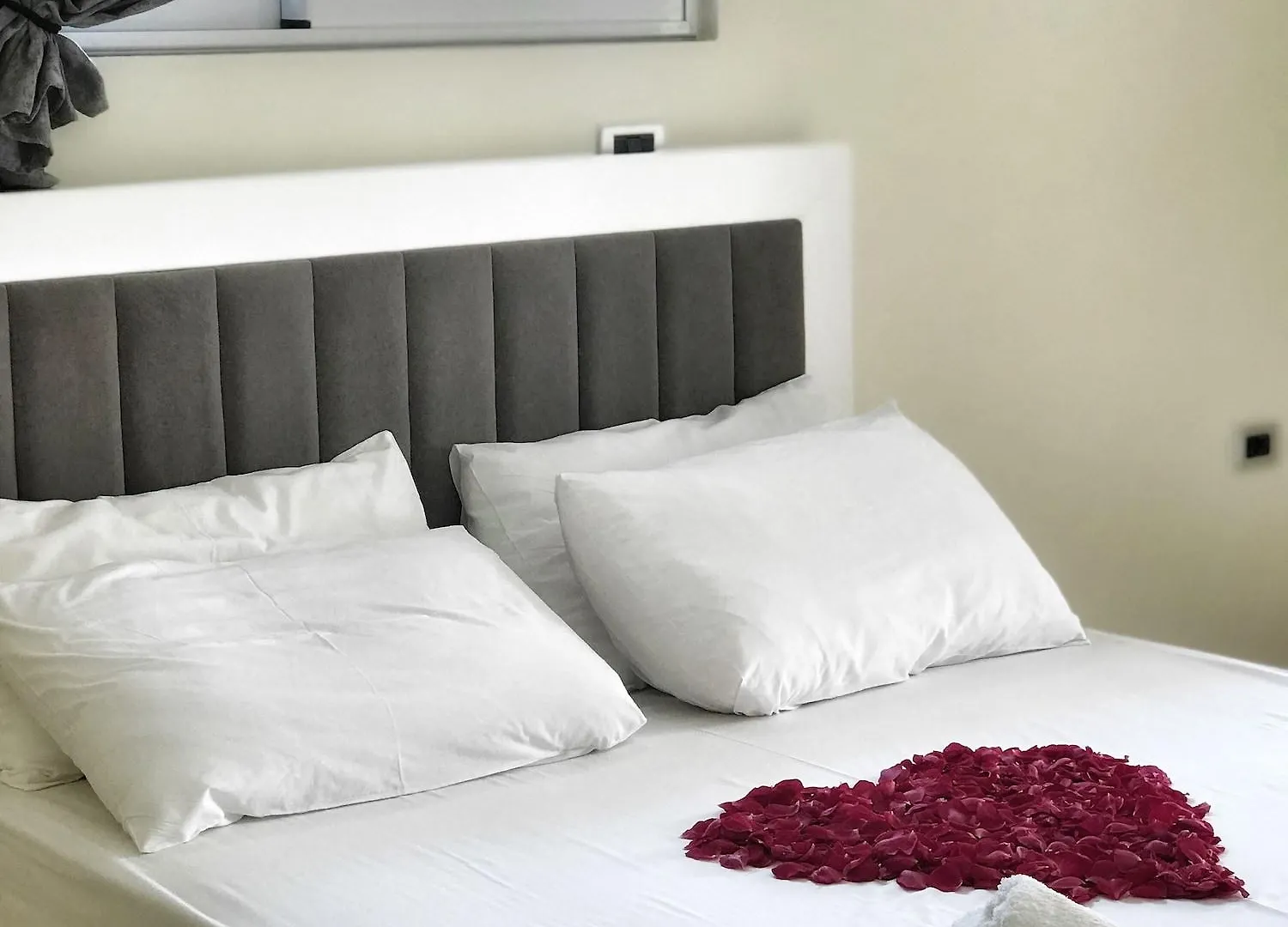 *** Hotel Privé Hotel&Apartment Sarandë Albania