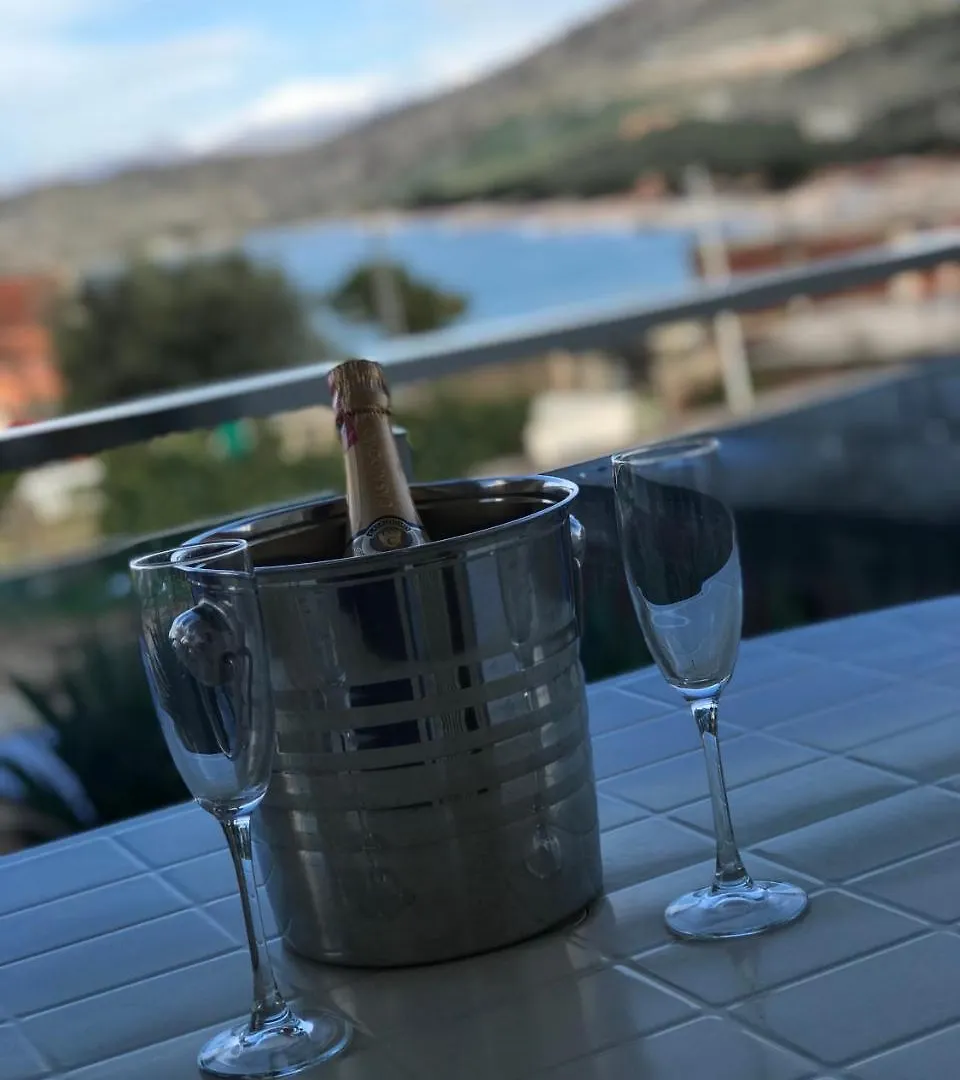 Privé Hotel&Apartment Sarandë