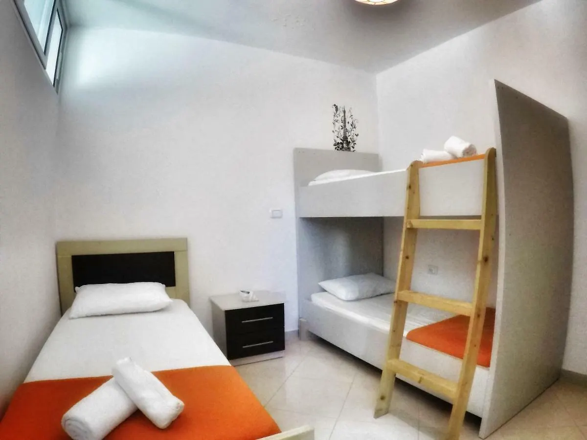 Privé Hotel&Apartment Sarandë Hotel