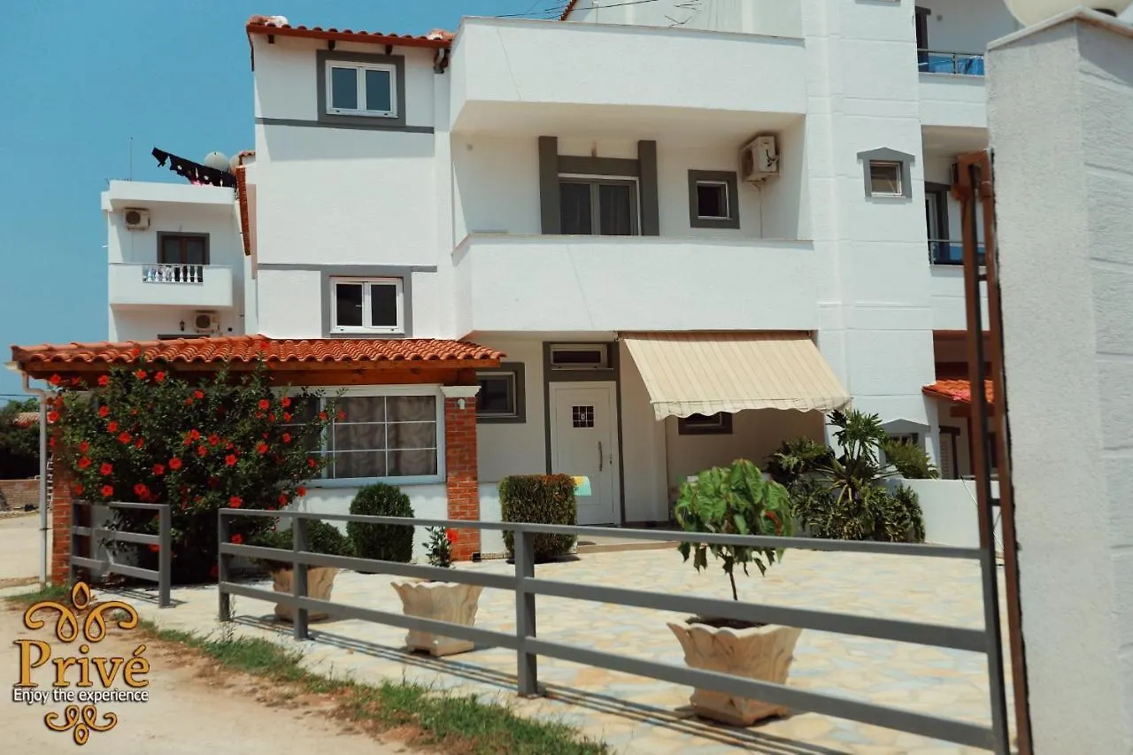 Prive Hotel And Apartment Sarande