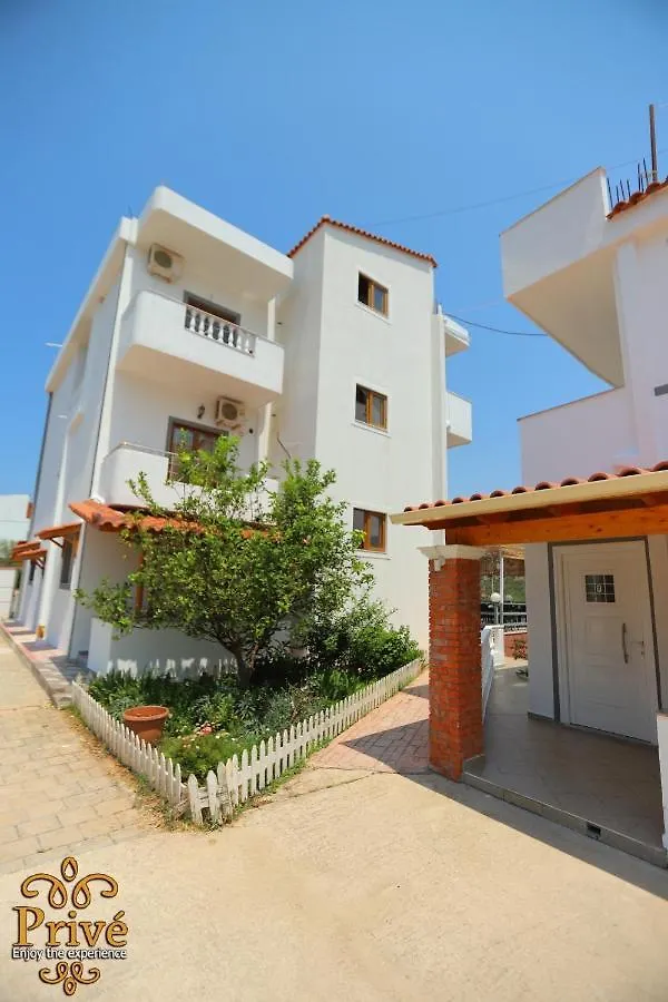 Prive Hotel And Apartment Sarande Albania
